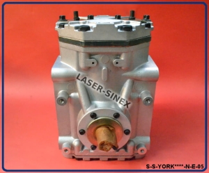 Kompresor klimatyzacji typu YORK EF210R do JOHN DEERE 4400 Series, 6600 Series, CTS Series oraz LAVERDA 3000 Series (3700), NOWY kompresor klimatyzacji, części zamienne klimatyzacji ( 58057 )